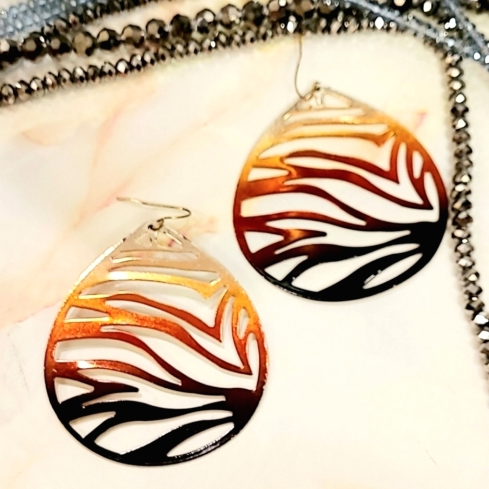 Retro Exaggerated Ombre Sunset Waved Filigree Drop Earrings